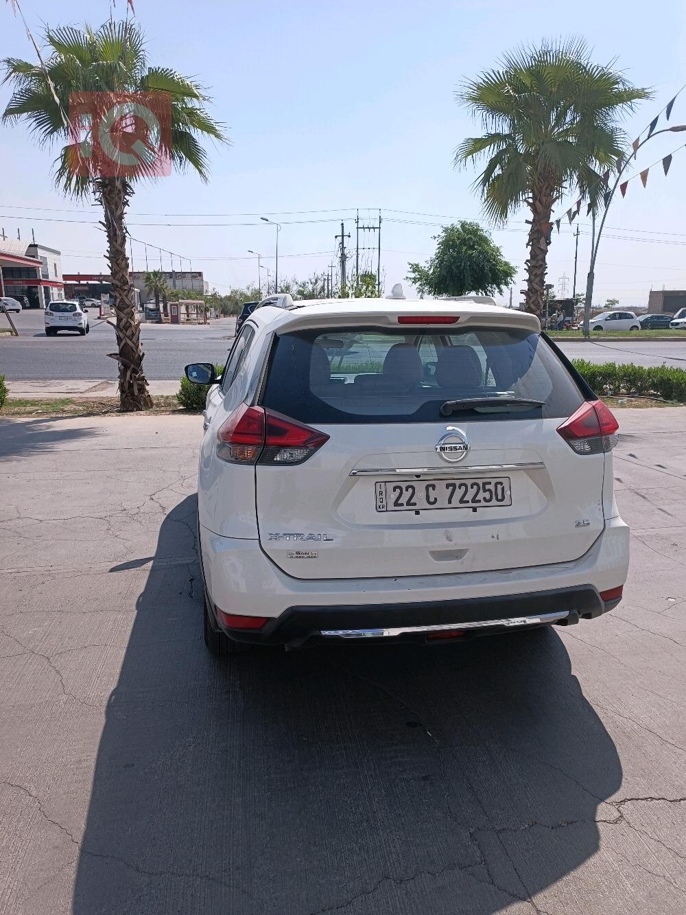 نیسان ئێکس ترەیل